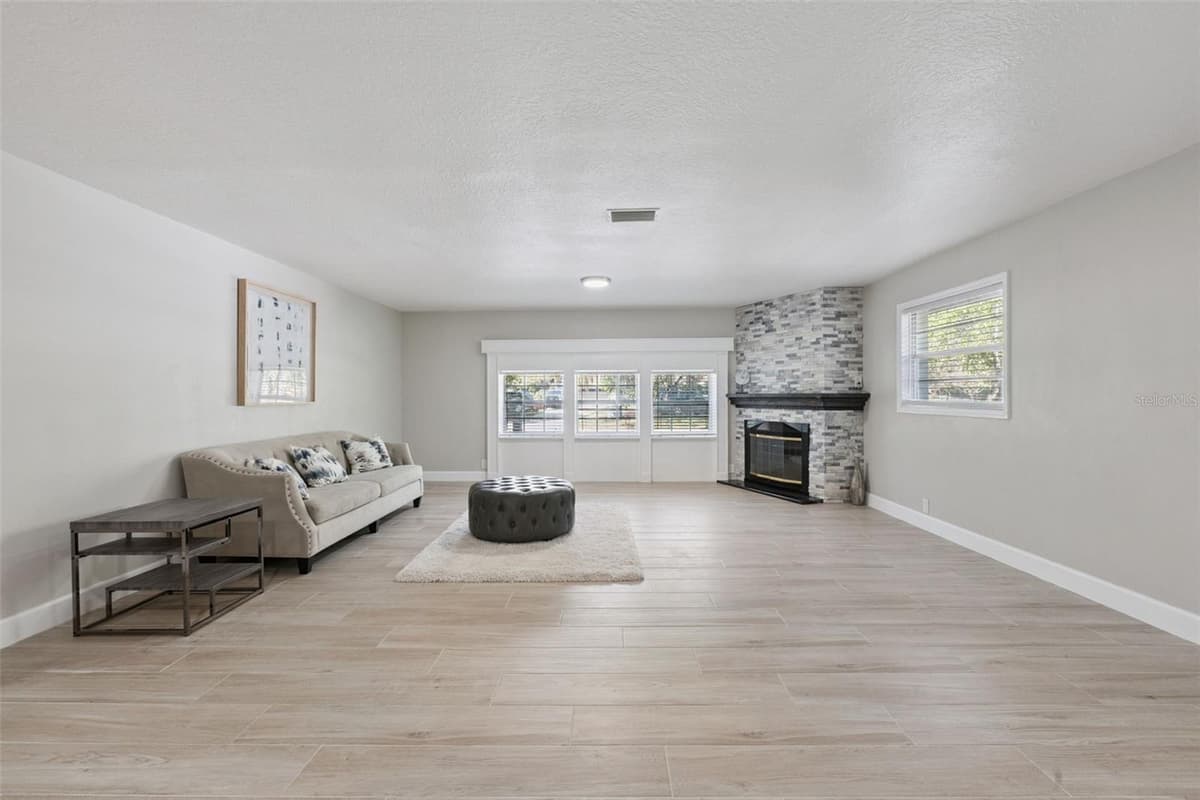 1033 CRYSTAL BOWL CIRCLE — photo 12 of 40