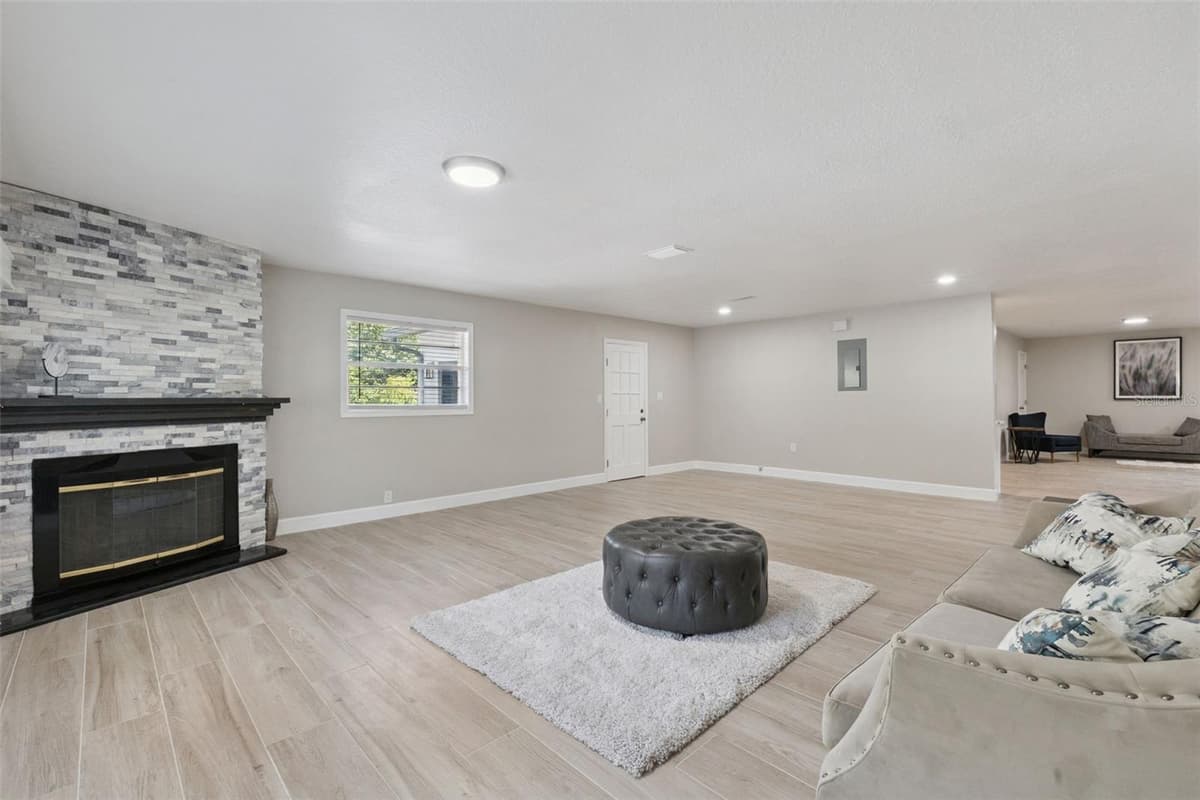 1033 CRYSTAL BOWL CIRCLE — photo 11 of 40