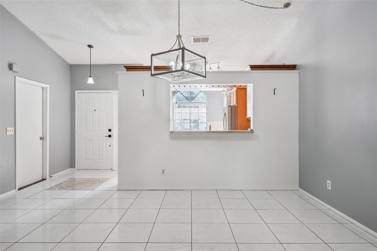 2136 OPAL DRIVE — photo 6 of 20