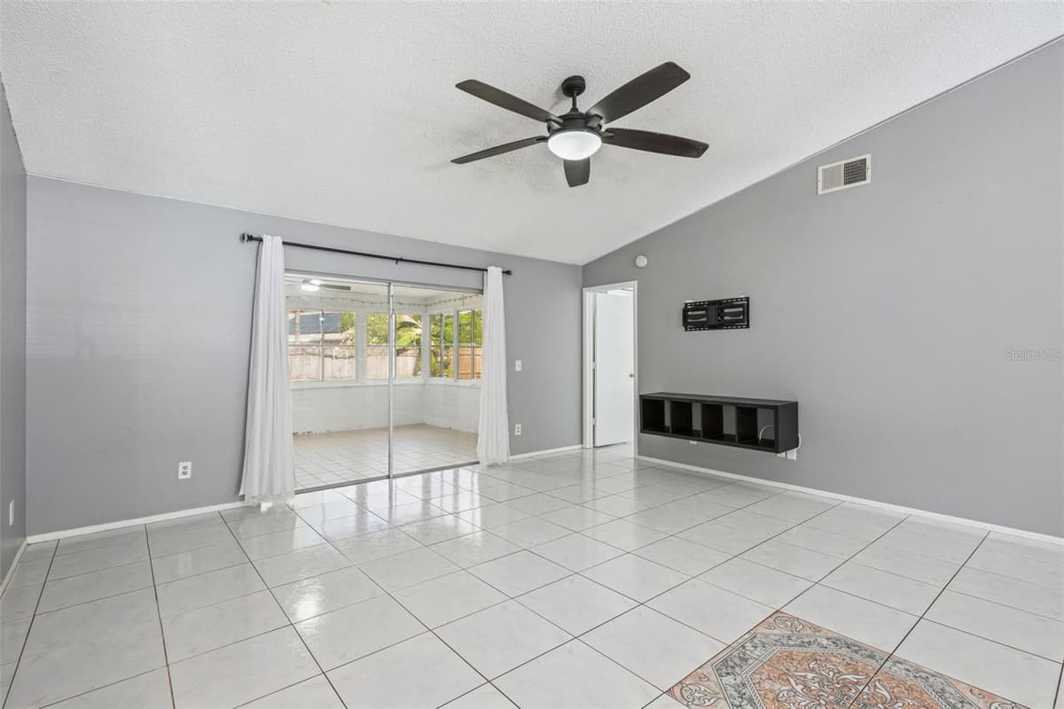 2136 OPAL DRIVE — photo 9 of 20