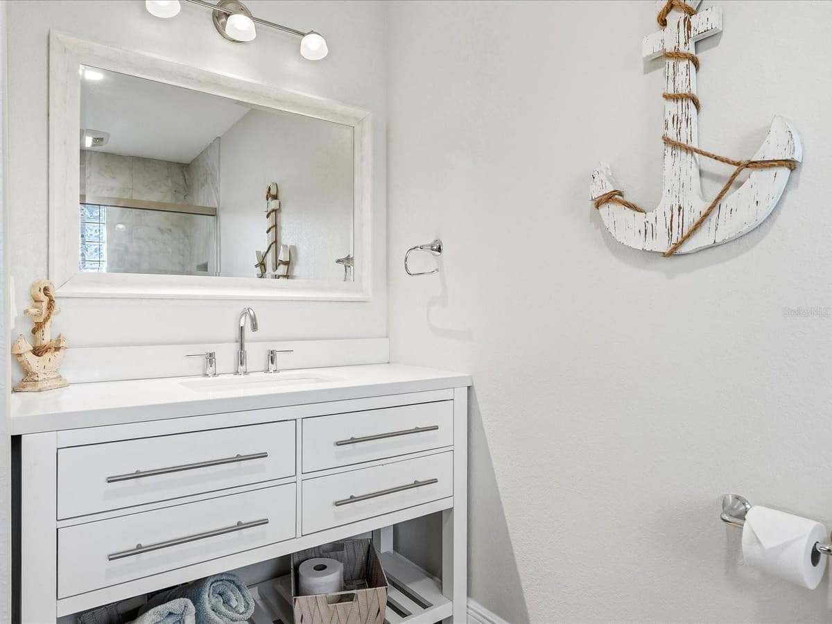 13632 DRYSDALE AVENUE — photo 15 of 34