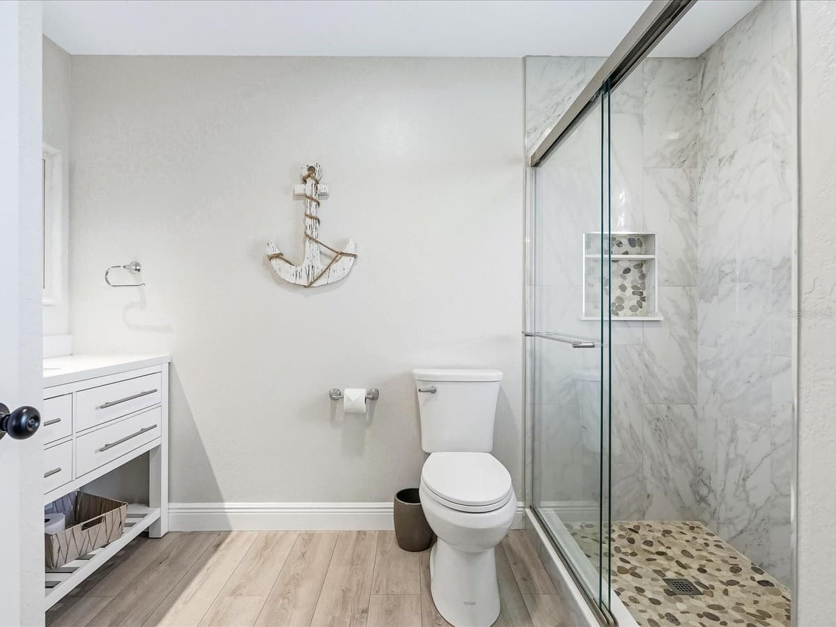 13632 DRYSDALE AVENUE — photo 16 of 34