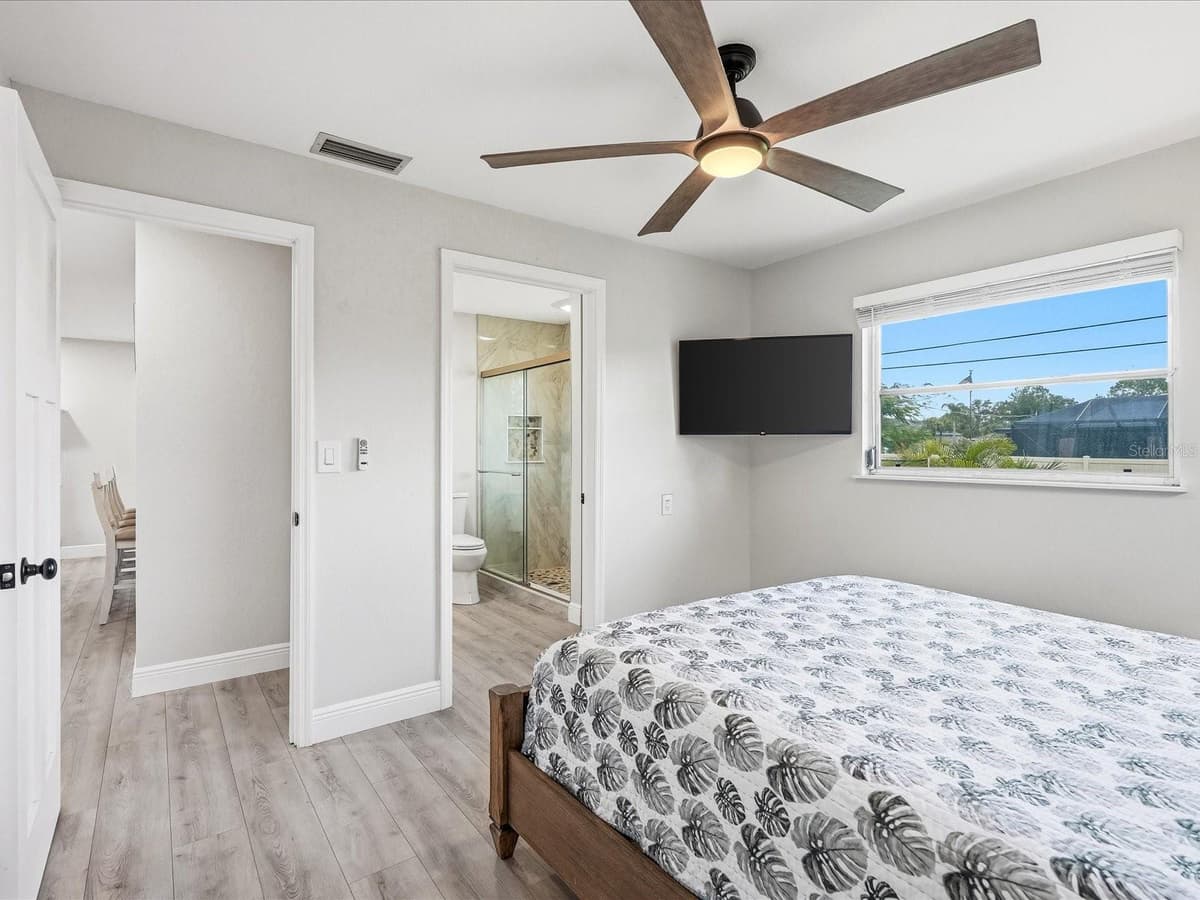 13632 DRYSDALE AVENUE — photo 14 of 34