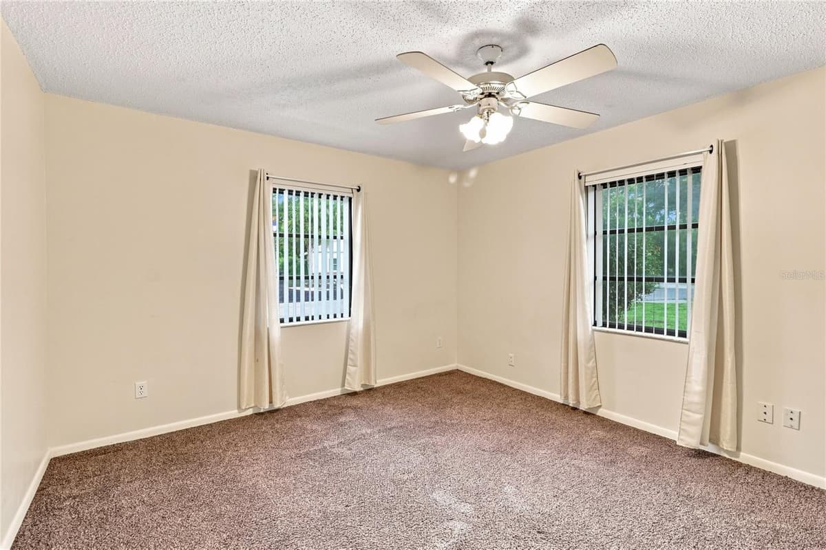 83 GOLFVIEW DRIVE — photo 14 of 32