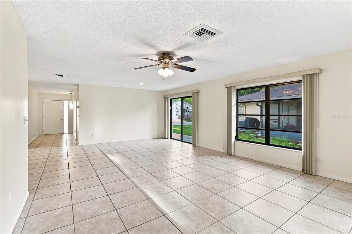 83 GOLFVIEW DRIVE — photo 7 of 32