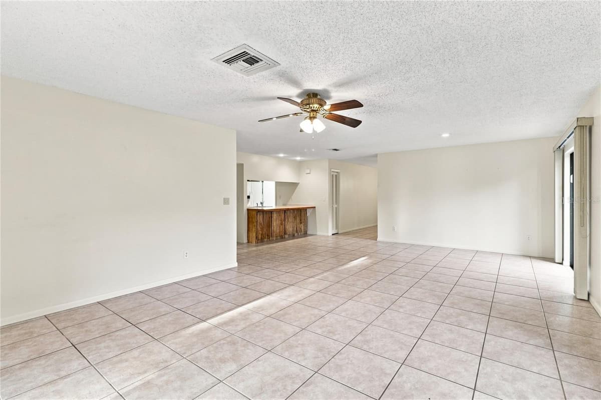 83 GOLFVIEW DRIVE — photo 6 of 32