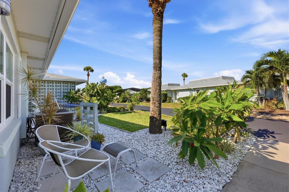 1027 BEACH MANOR CIRCLE — photo 46 of 98