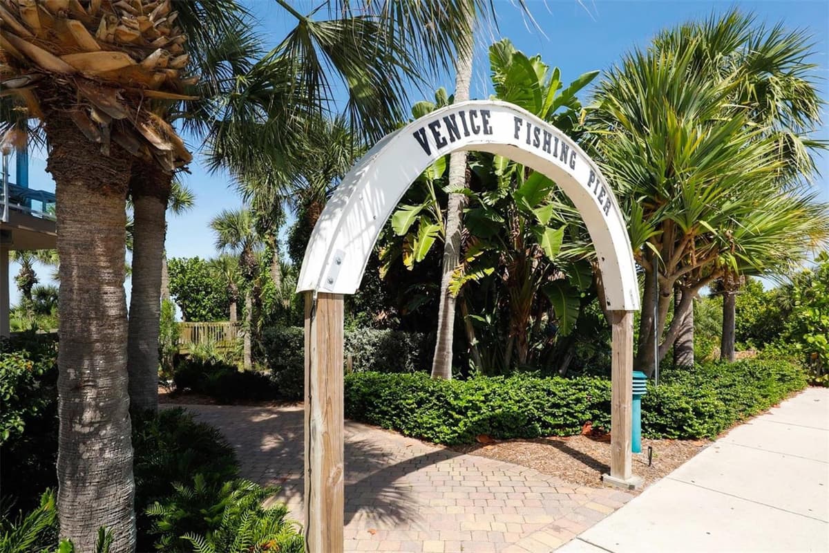 1027 BEACH MANOR CIRCLE — photo 80 of 98