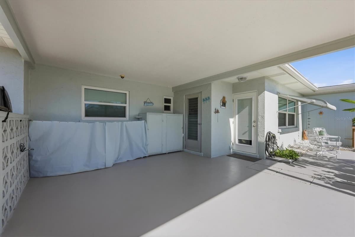 1027 BEACH MANOR CIRCLE — photo 35 of 98