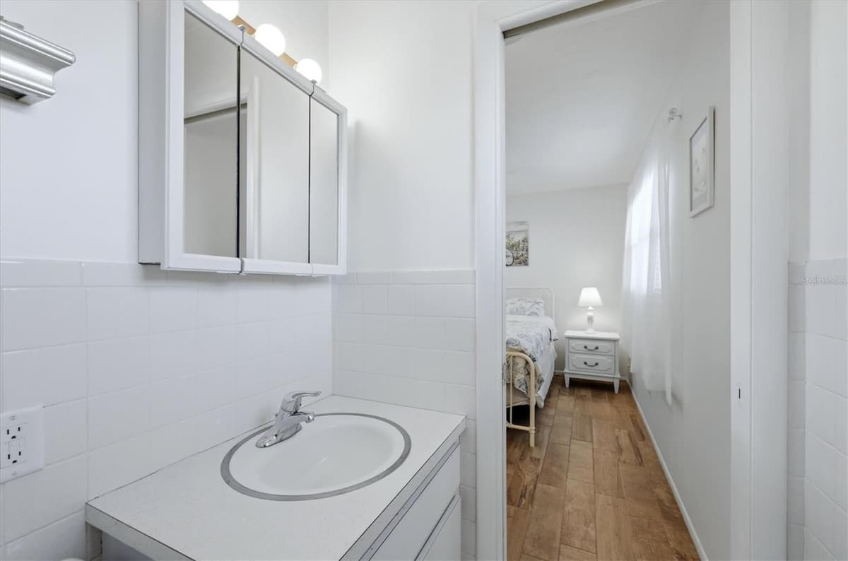 1027 BEACH MANOR CIRCLE — photo 32 of 98