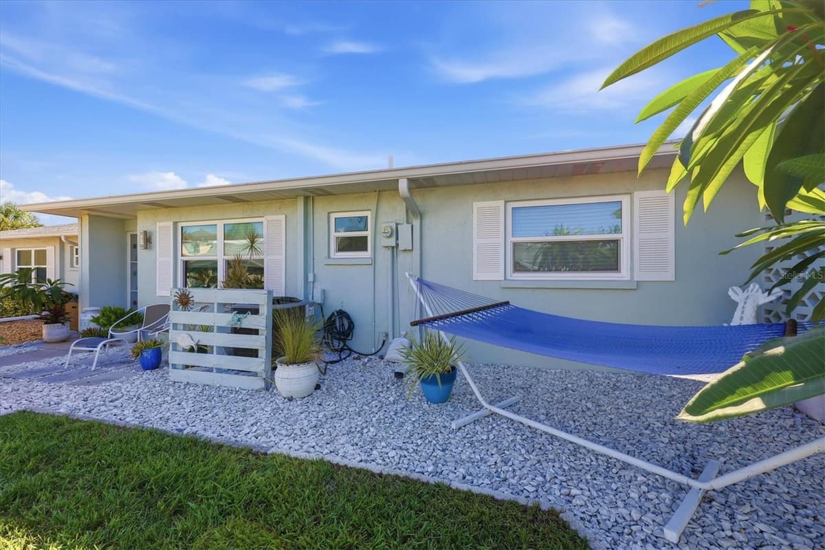 1027 BEACH MANOR CIRCLE — photo 47 of 98