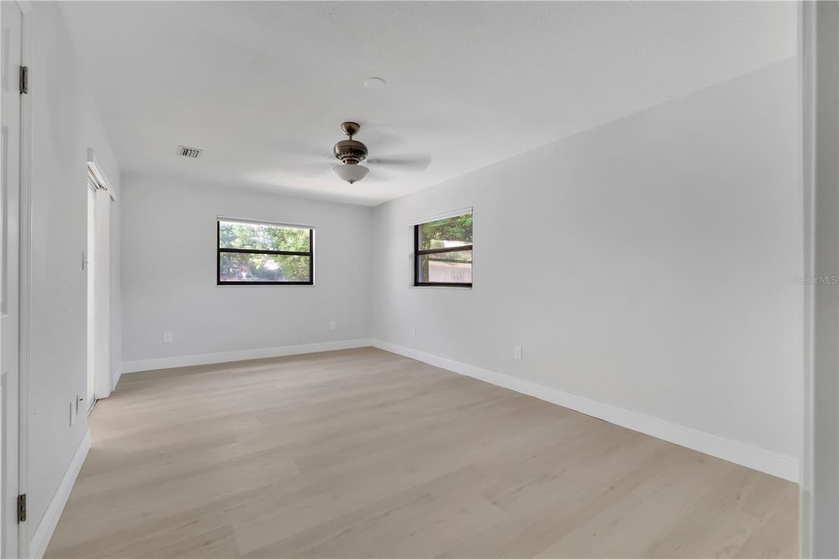171 WILLIAMS ROAD — photo 14 of 36