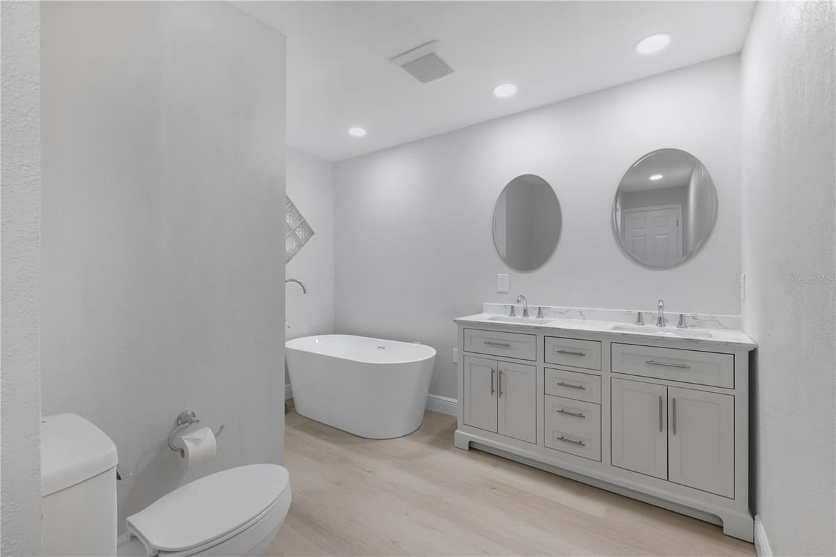 171 WILLIAMS ROAD — photo 15 of 36