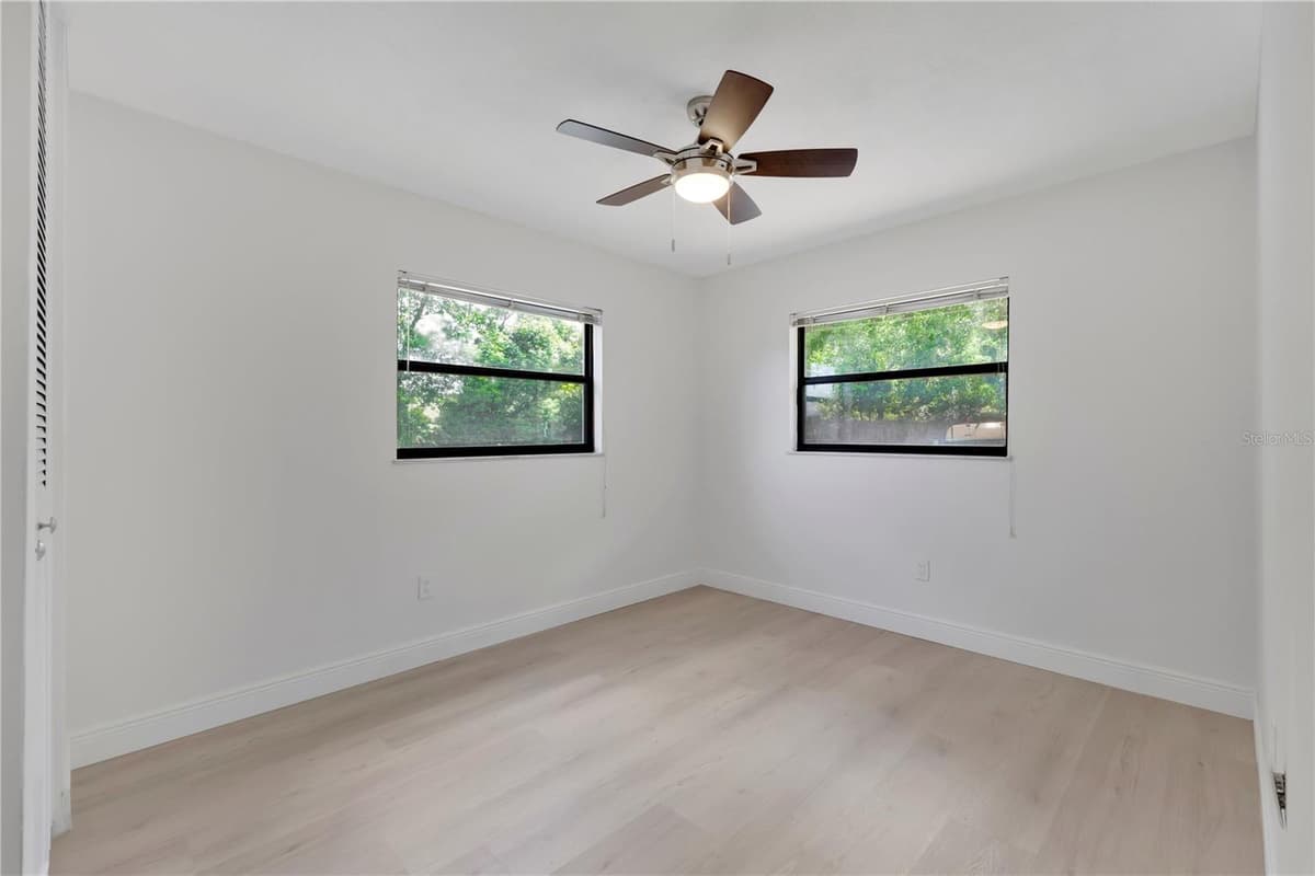 171 WILLIAMS ROAD — photo 19 of 36