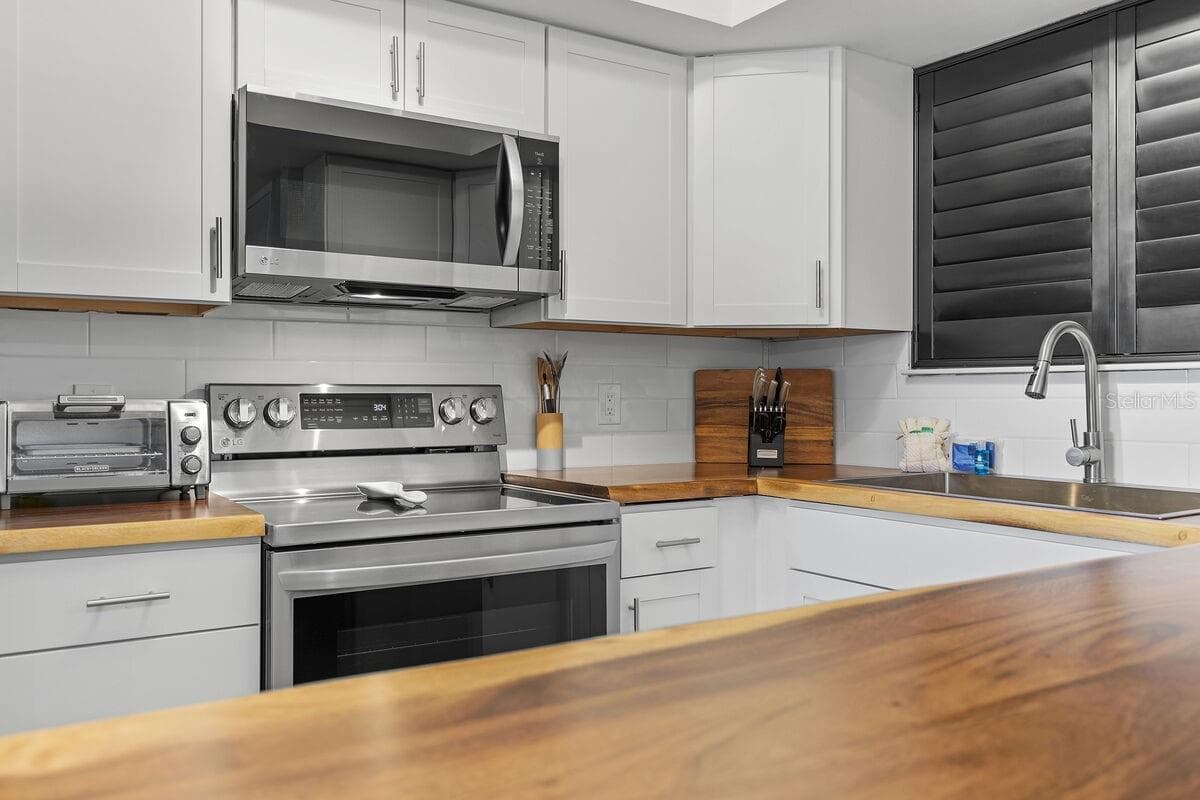 421 ATLANTIC AVENUE — photo 8 of 12