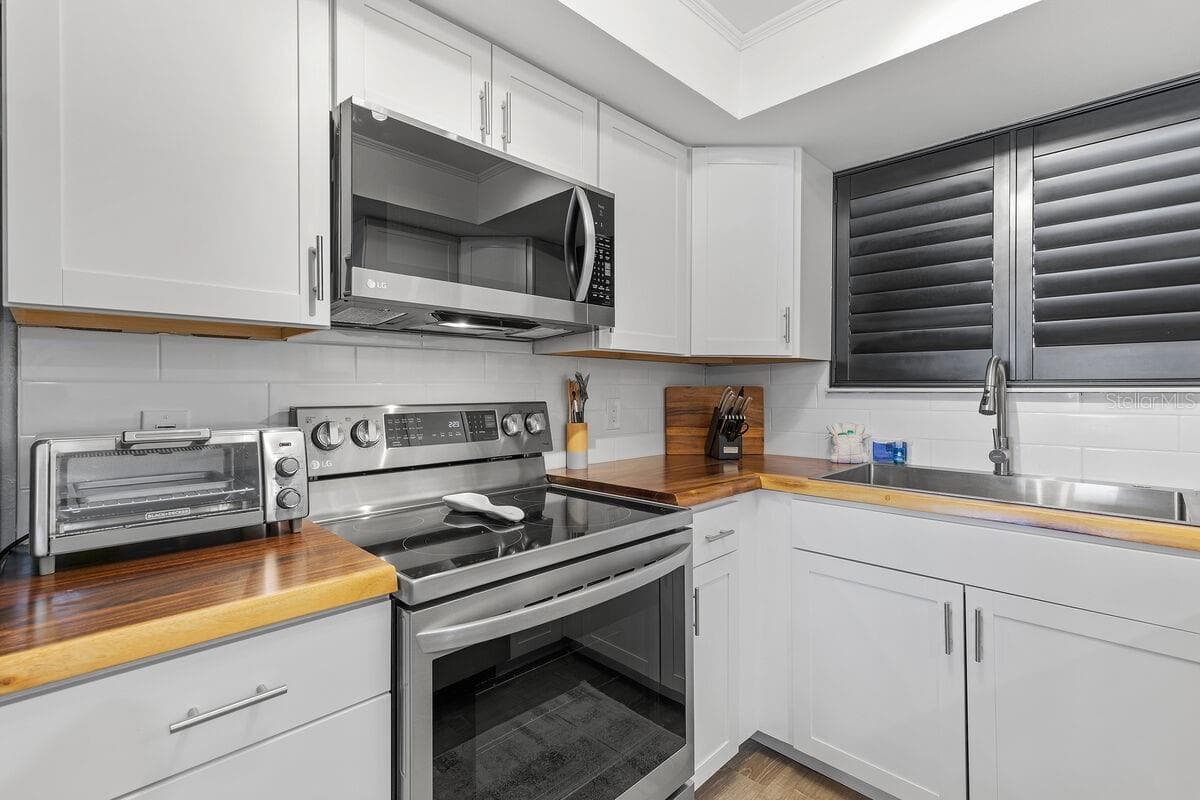 421 ATLANTIC AVENUE — photo 7 of 12