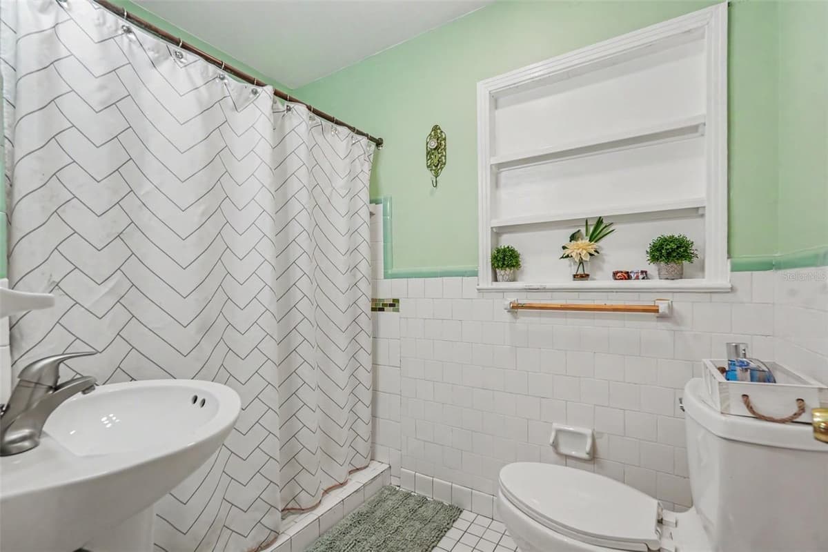 1509 BARR DRIVE — photo 18 of 22