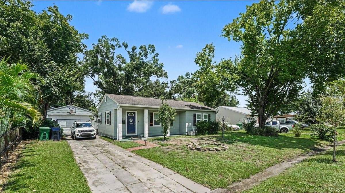 1509 BARR DRIVE — photo 2 of 22