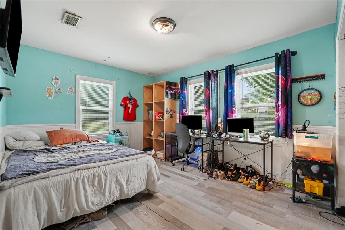 1509 BARR DRIVE — photo 17 of 22