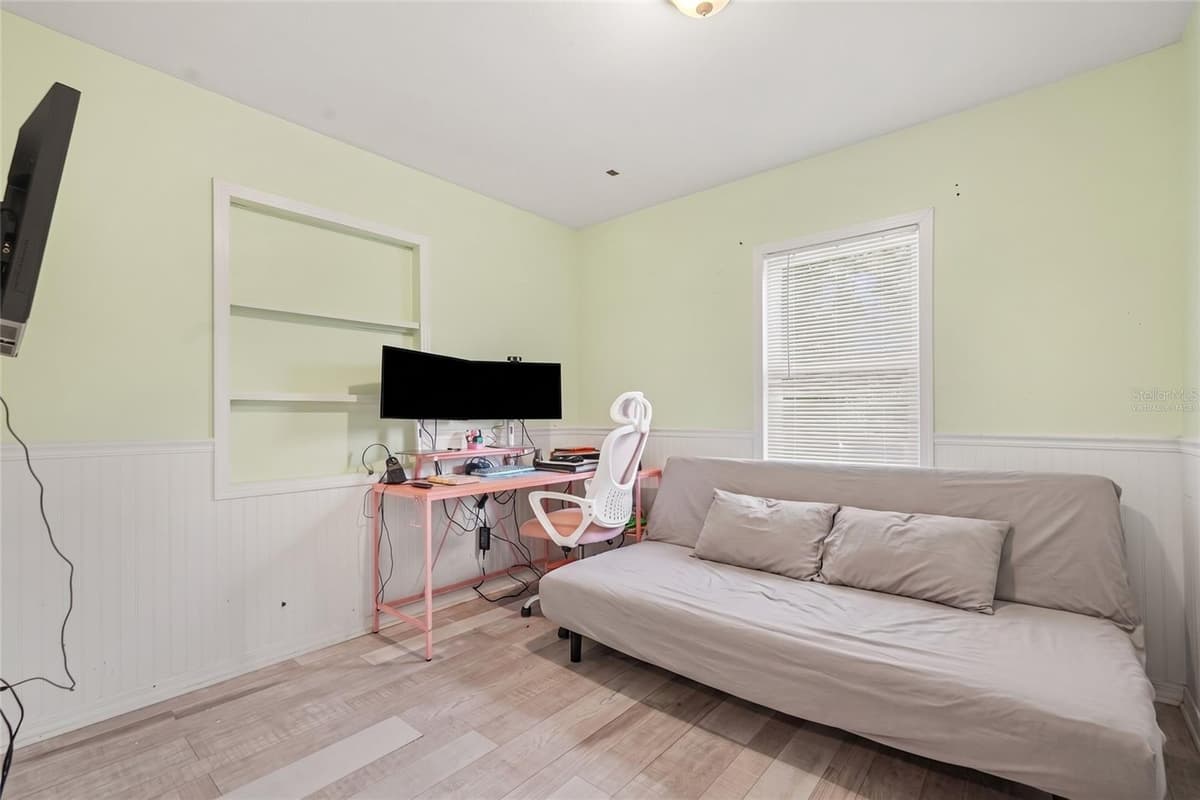 1509 BARR DRIVE — photo 15 of 22
