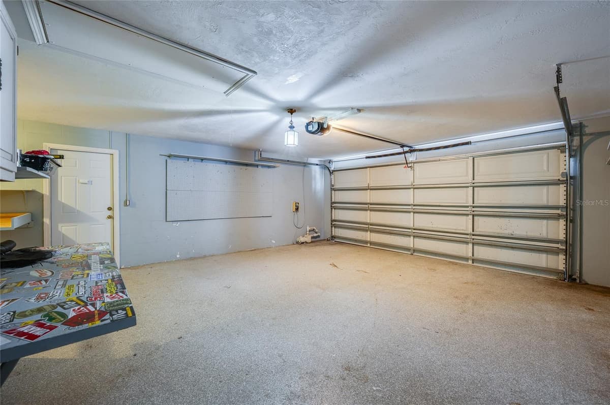 156 SPRINGWOOD DRIVE — photo 32 of 40