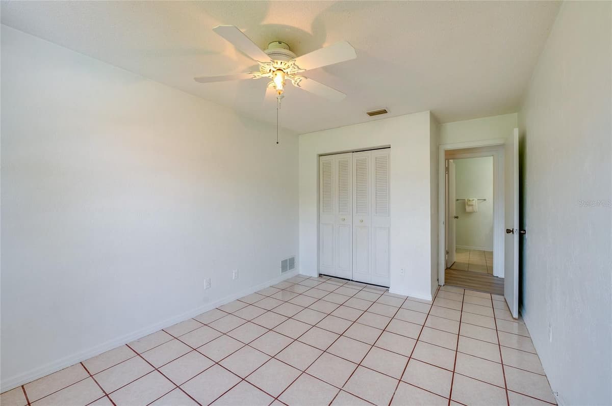 156 SPRINGWOOD DRIVE — photo 25 of 40