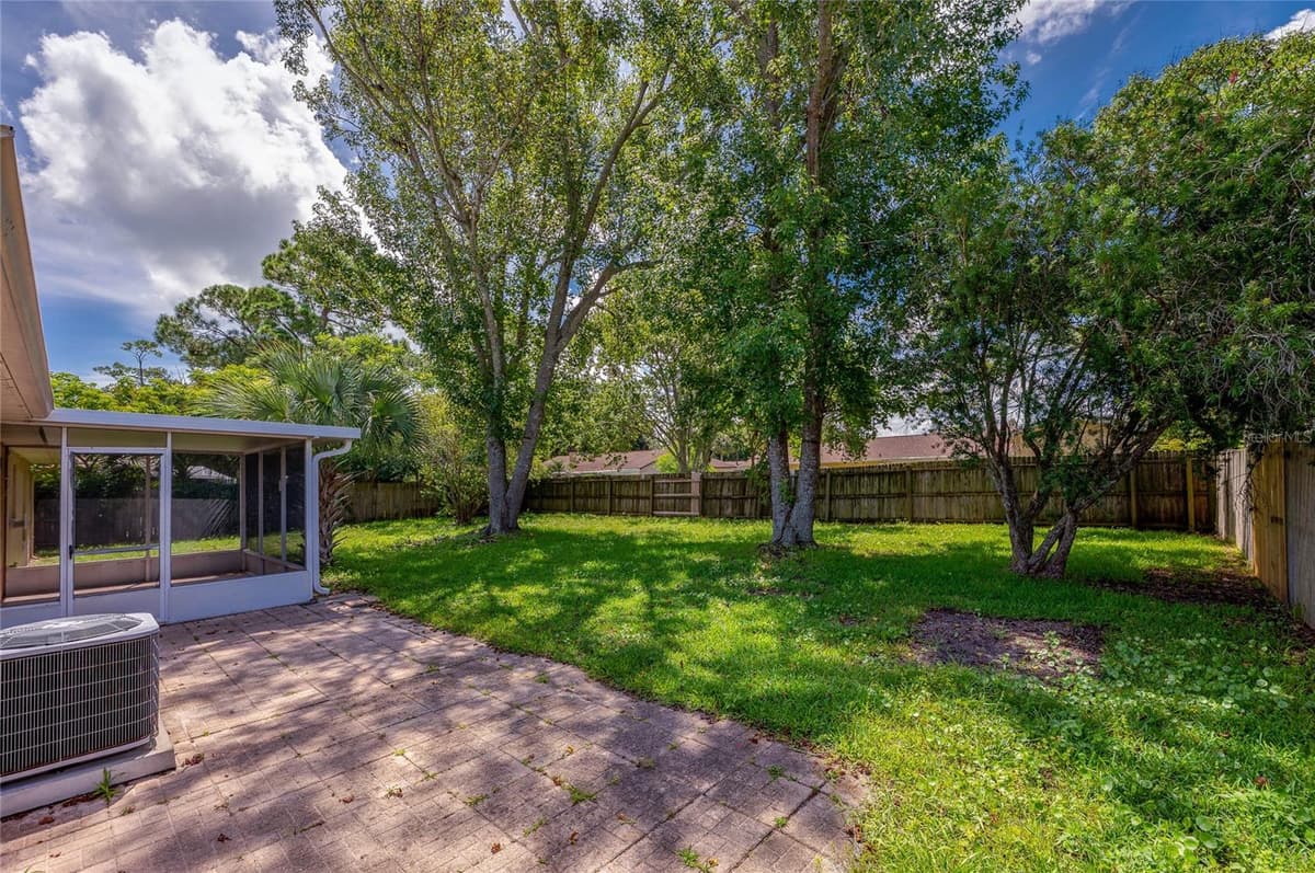 156 SPRINGWOOD DRIVE — photo 34 of 40
