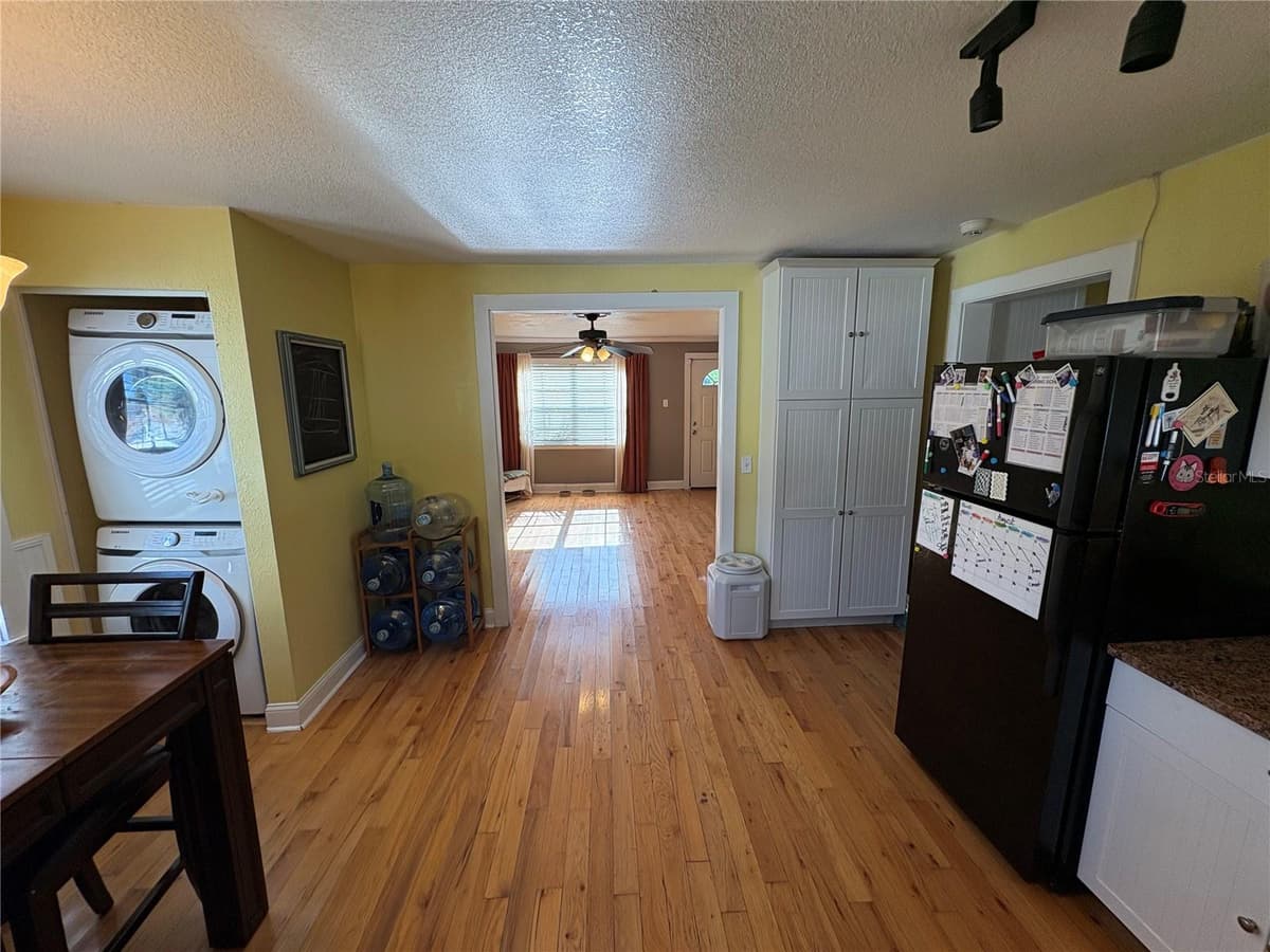 6302 ADELIA AVENUE — photo 11 of 33
