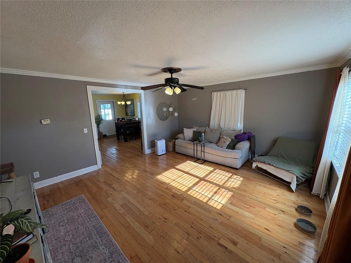 6302 ADELIA AVENUE — photo 7 of 33