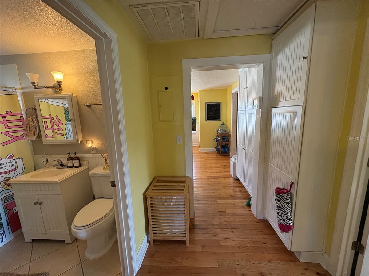 6302 ADELIA AVENUE — photo 18 of 33