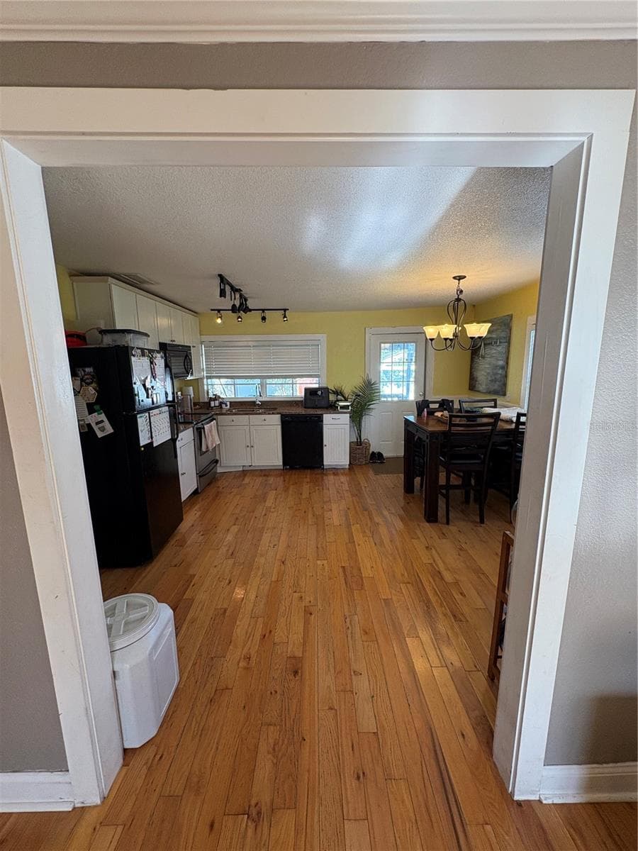 6302 ADELIA AVENUE — photo 8 of 33