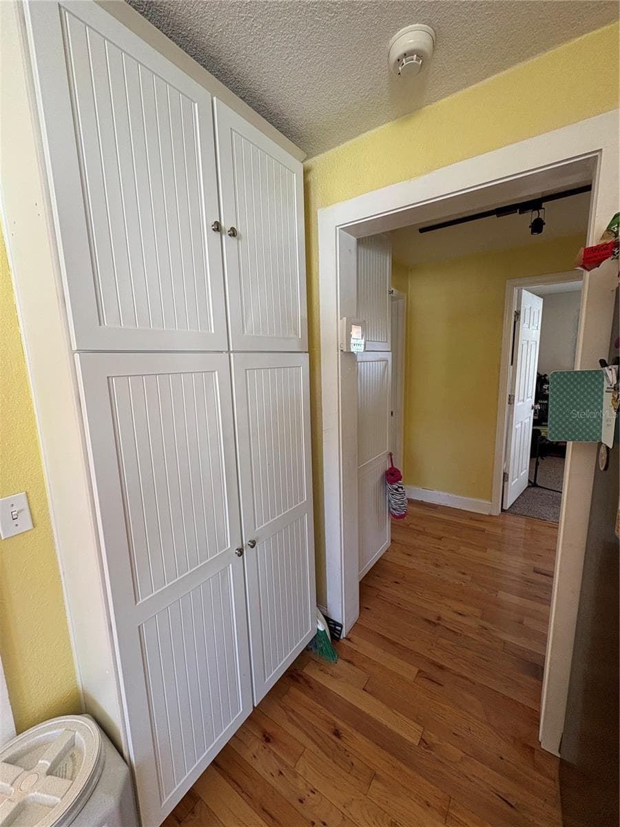 6302 ADELIA AVENUE — photo 13 of 33