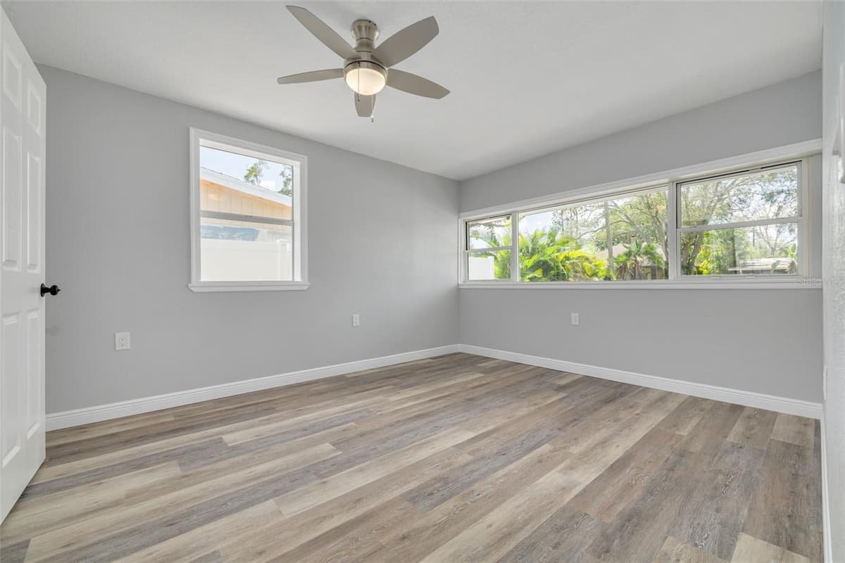 4227 HARRISBURG STREET — photo 15 of 31