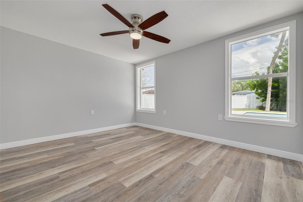 4227 HARRISBURG STREET — photo 14 of 31
