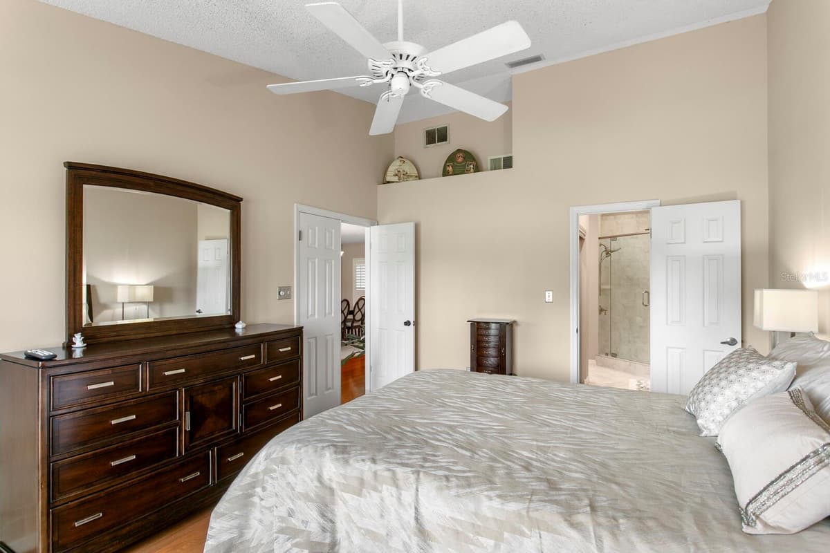 14607 VILLAGE GLEN CIRCLE — photo 22 of 69