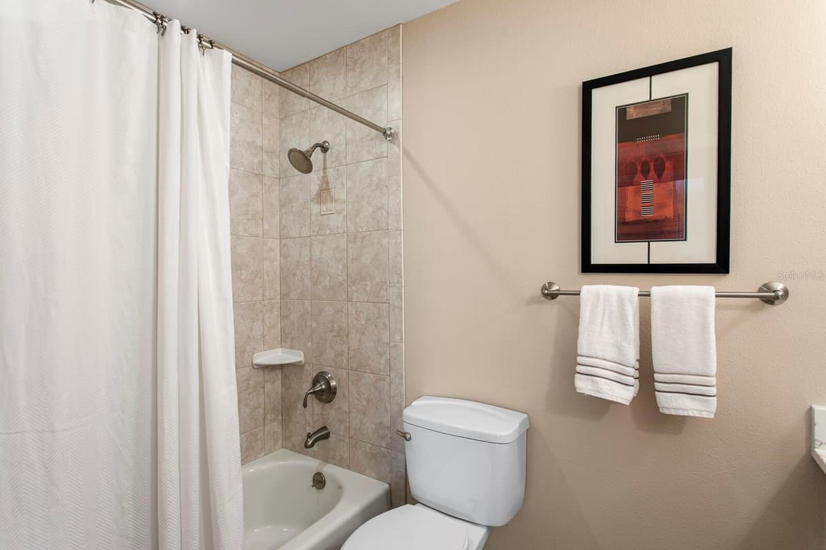 14607 VILLAGE GLEN CIRCLE — photo 30 of 69