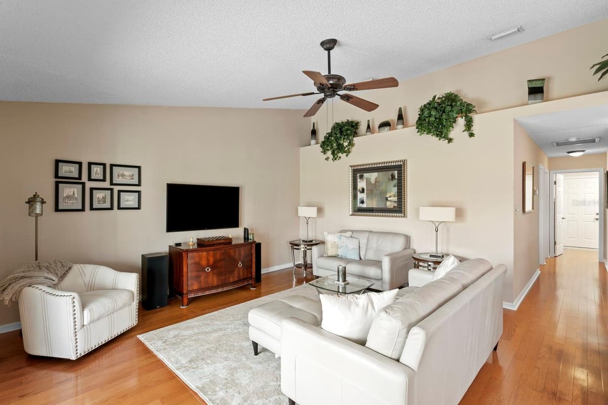 14607 VILLAGE GLEN CIRCLE — photo 14 of 69