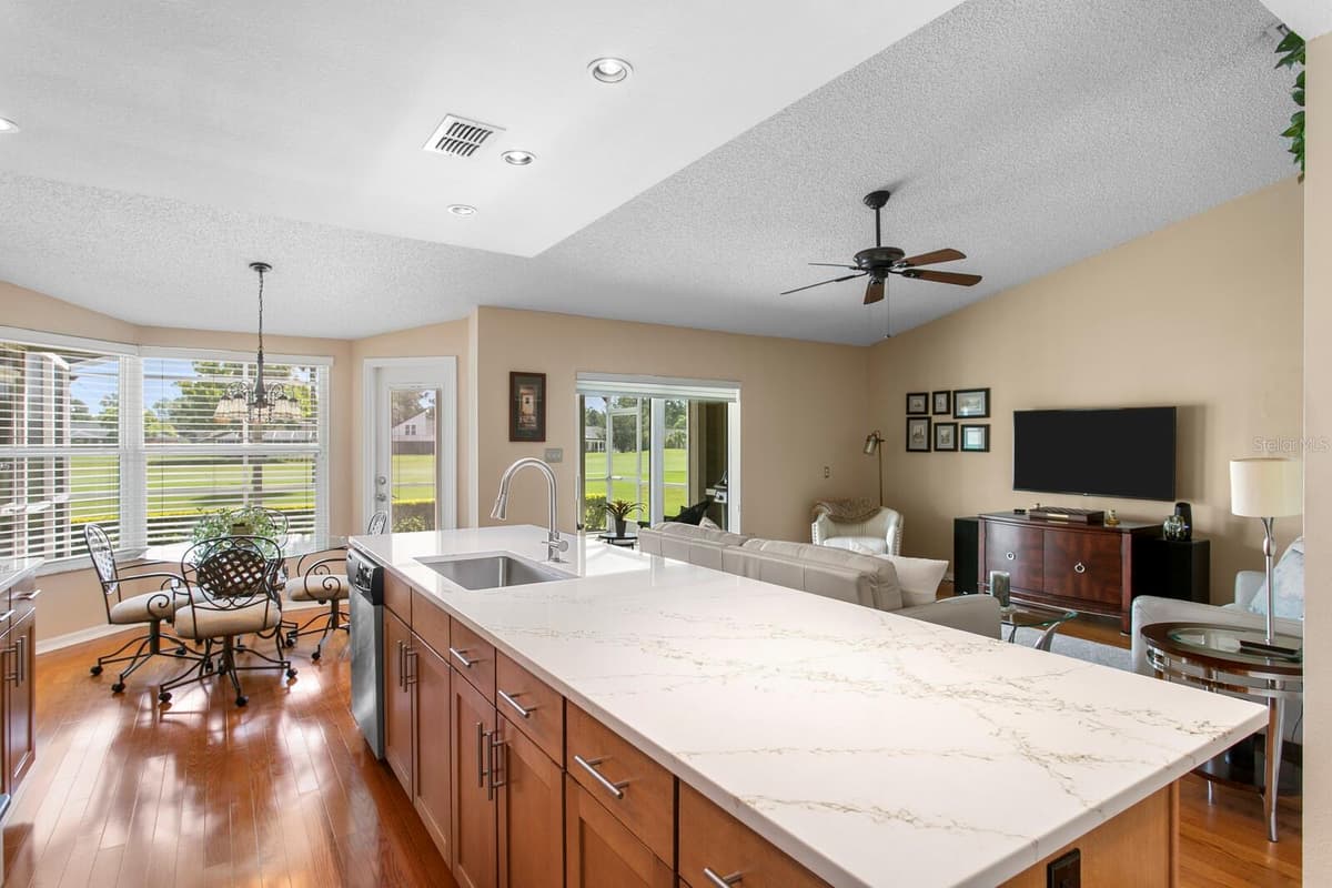 14607 VILLAGE GLEN CIRCLE — photo 11 of 69