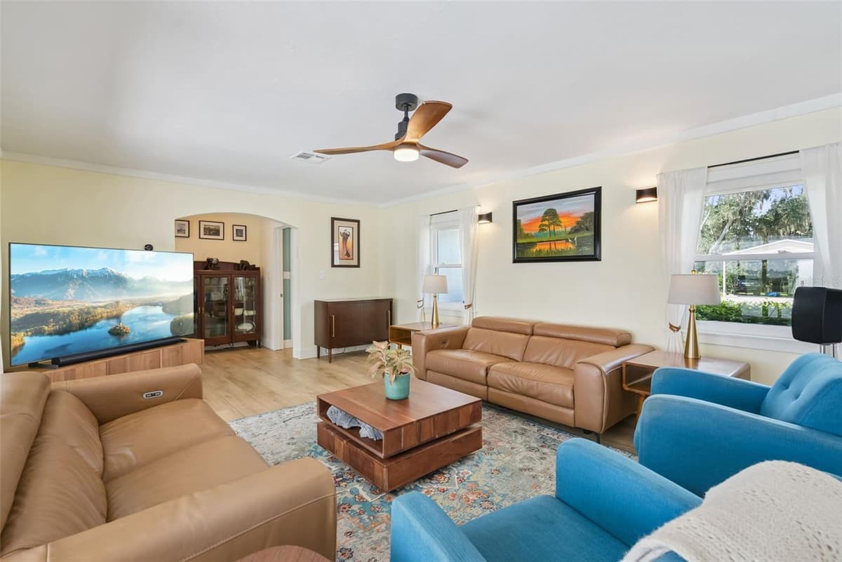 921 POWHATAN DRIVE — photo 8 of 61