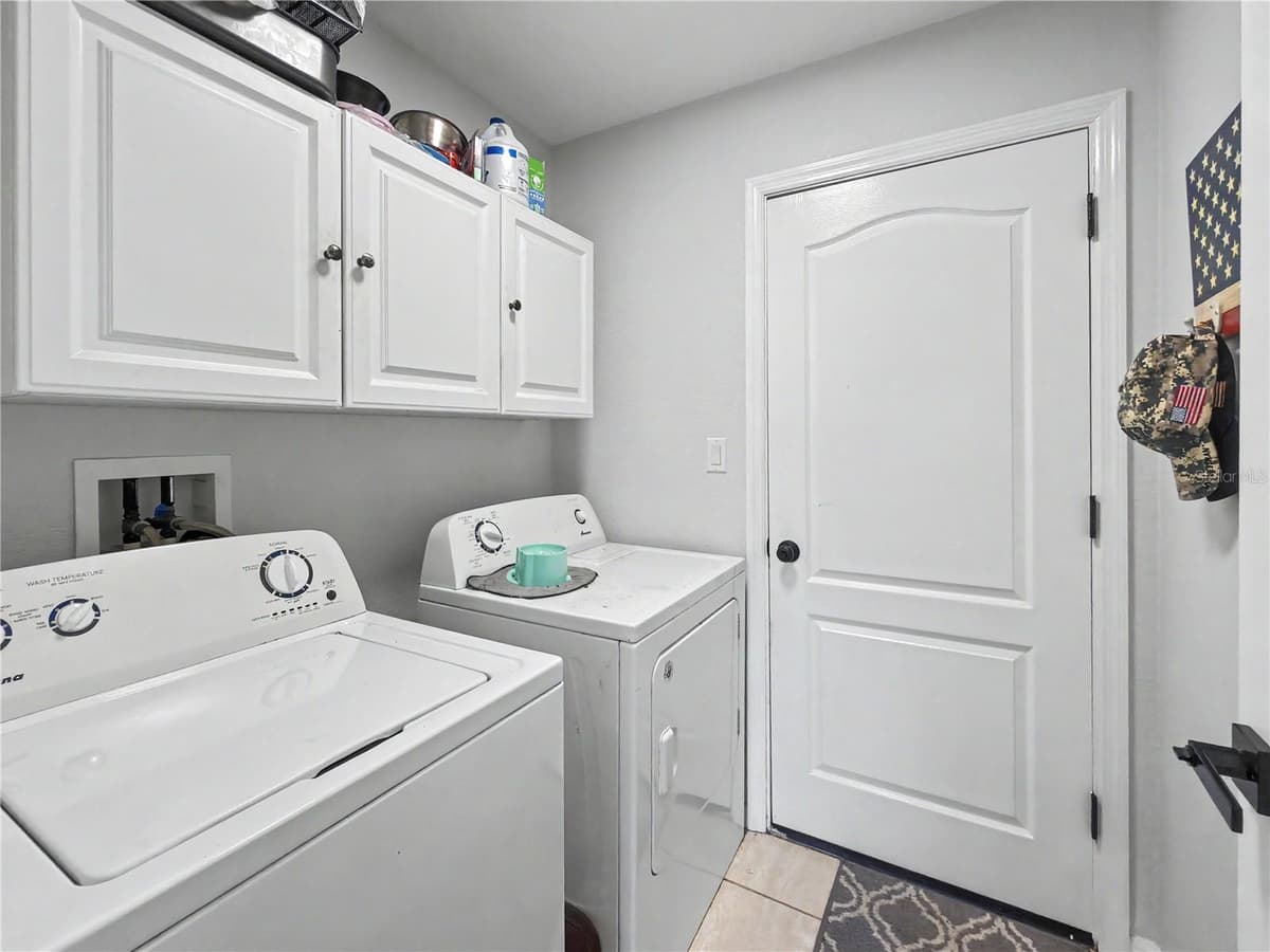 2928 ABBOTSFORD STREET — photo 24 of 29
