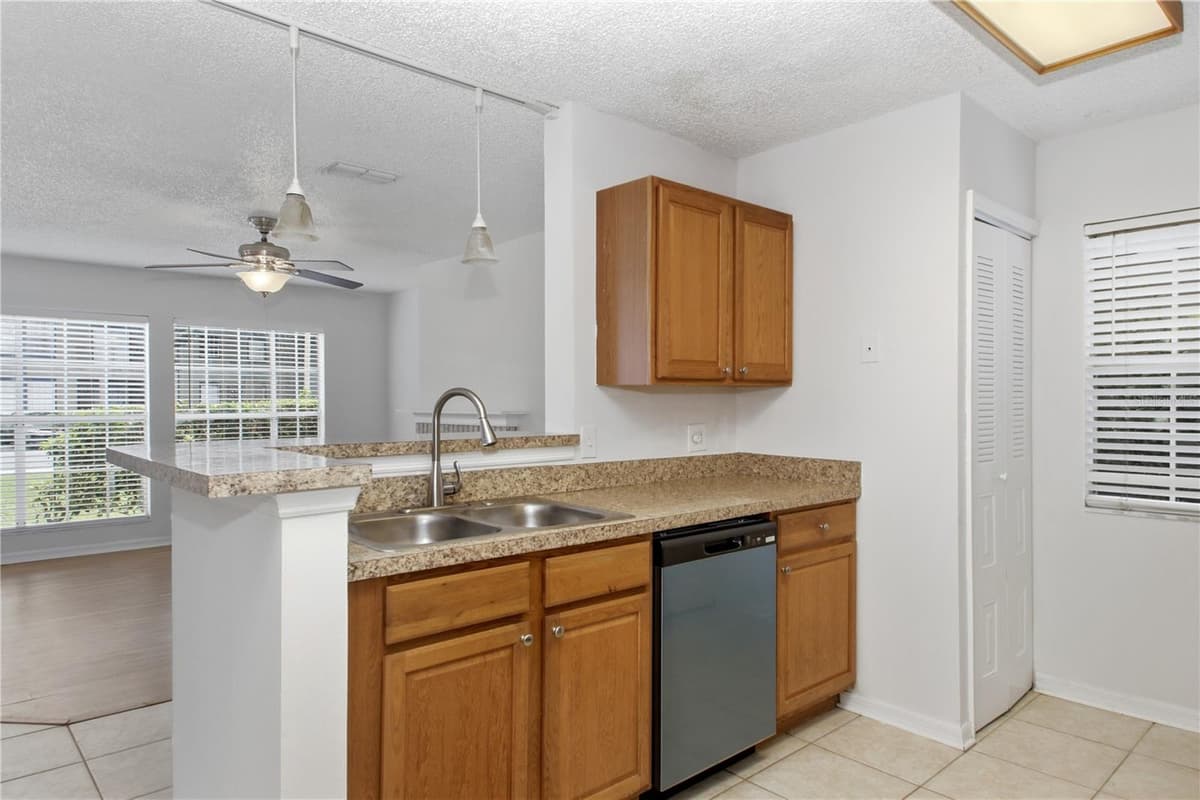 939 FRAMLINGHAM COURT — photo 12 of 25