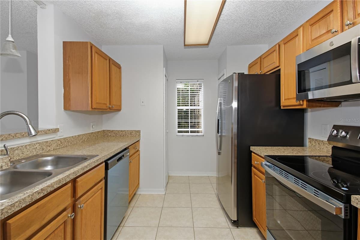 939 FRAMLINGHAM COURT — photo 13 of 25