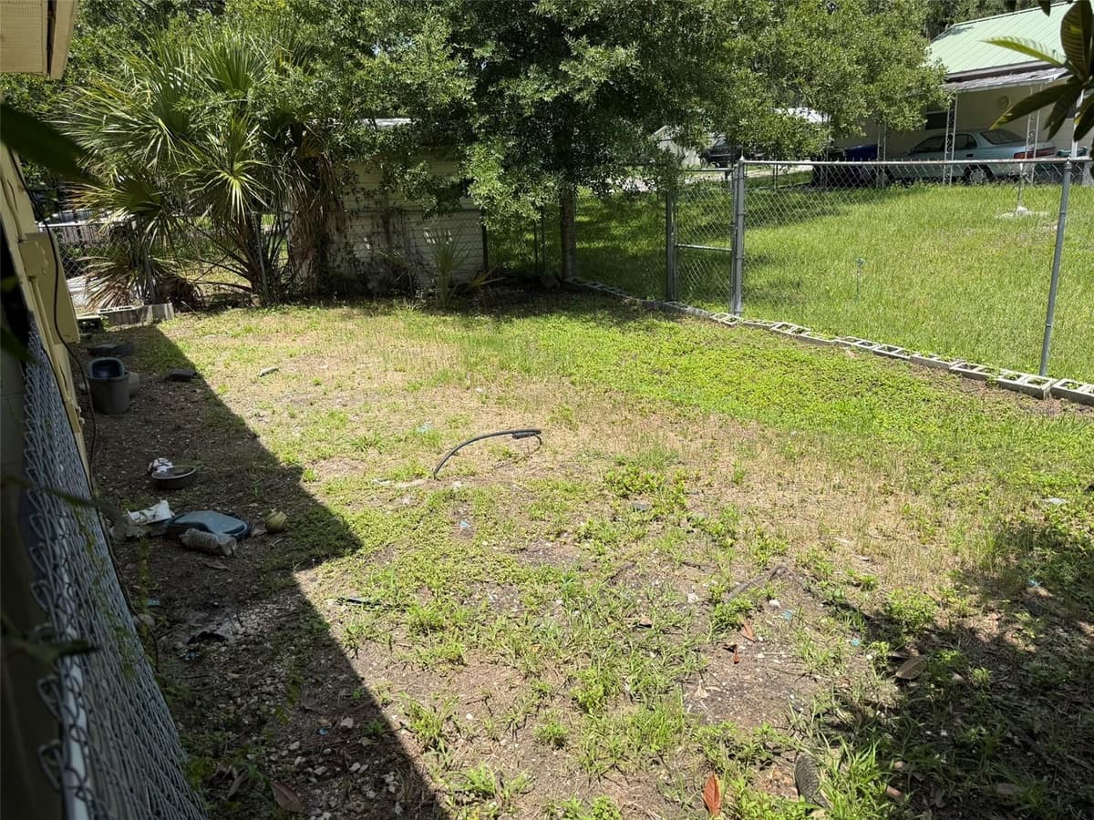711 EMORY AVENUE — photo 23 of 29