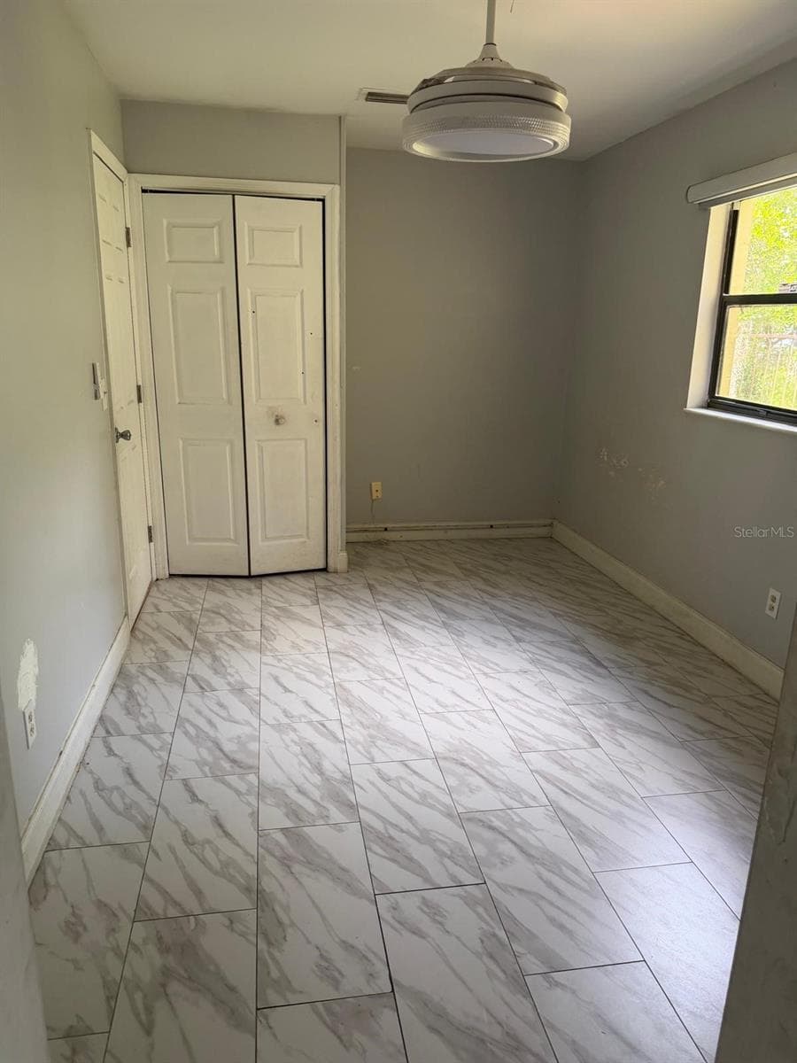 711 EMORY AVENUE — photo 12 of 29