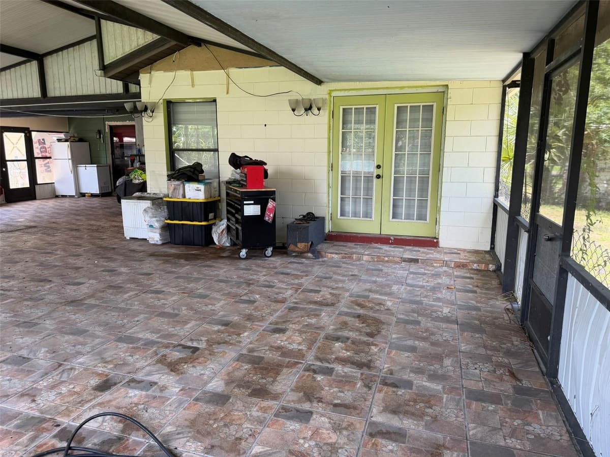 711 EMORY AVENUE — photo 22 of 29