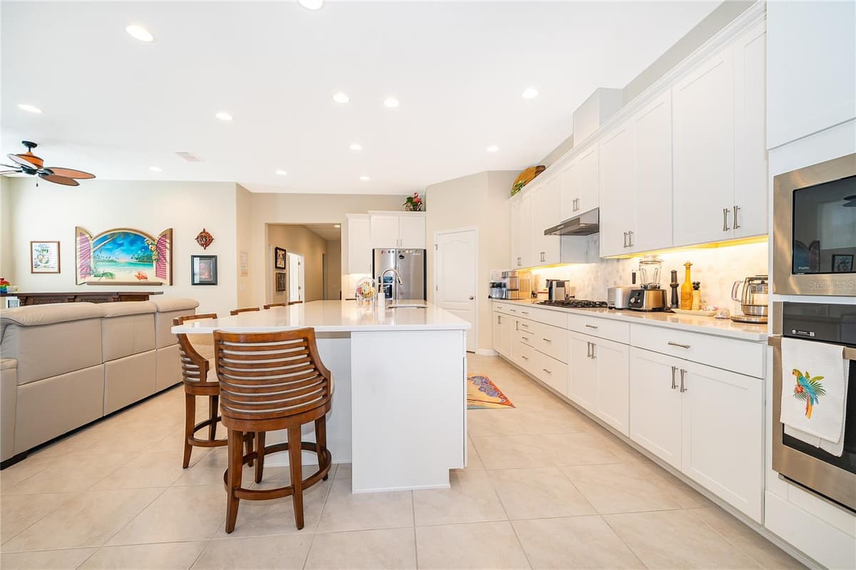 7789 FOUR SEASONS BOULEVARD — photo 19 of 36