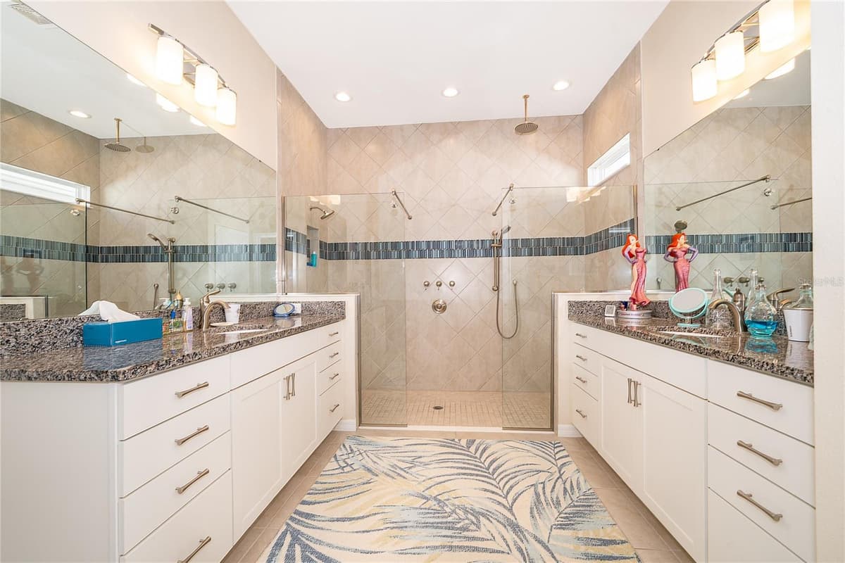 7789 FOUR SEASONS BOULEVARD — photo 9 of 36