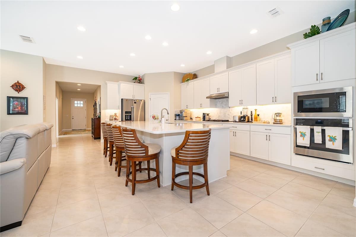 7789 FOUR SEASONS BOULEVARD — photo 18 of 36