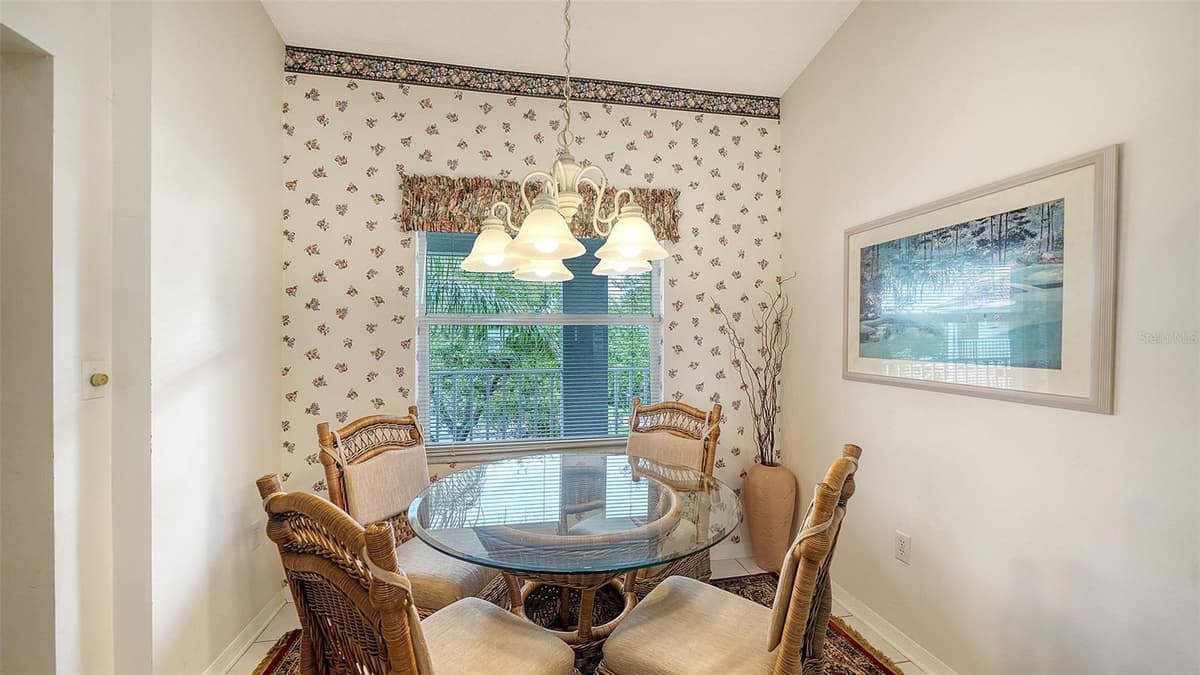 9330 CLUBSIDE CIRCLE — photo 13 of 59
