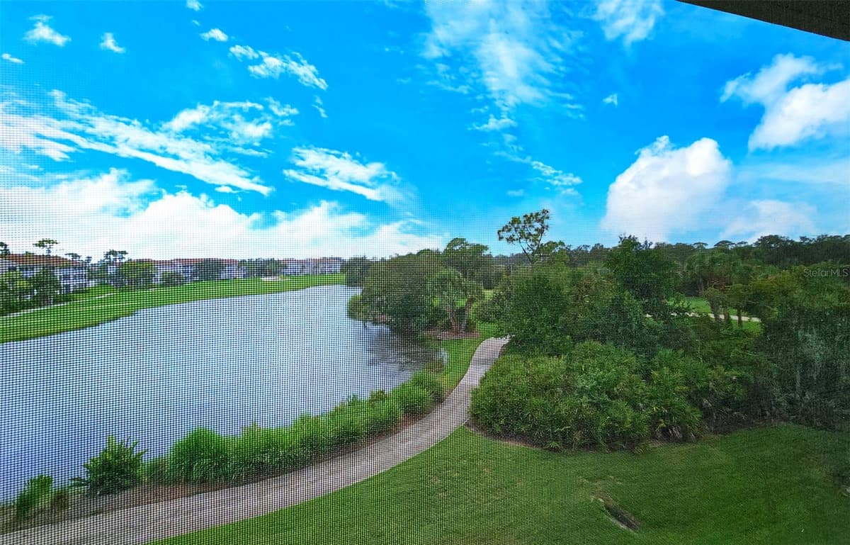 9330 CLUBSIDE CIRCLE — photo 5 of 59